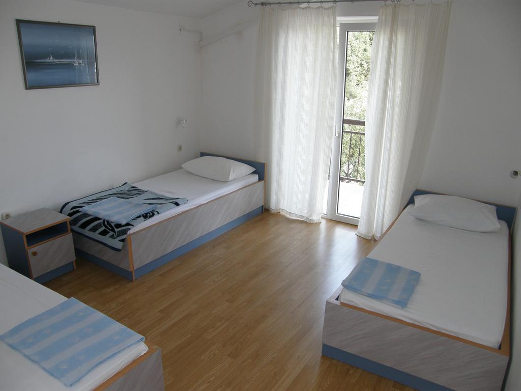 Guest House & Restaurant Adriatic 클레크 외부 사진