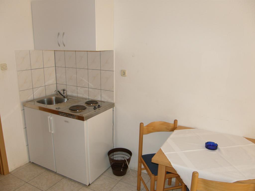 Guest House & Restaurant Adriatic 클레크 외부 사진